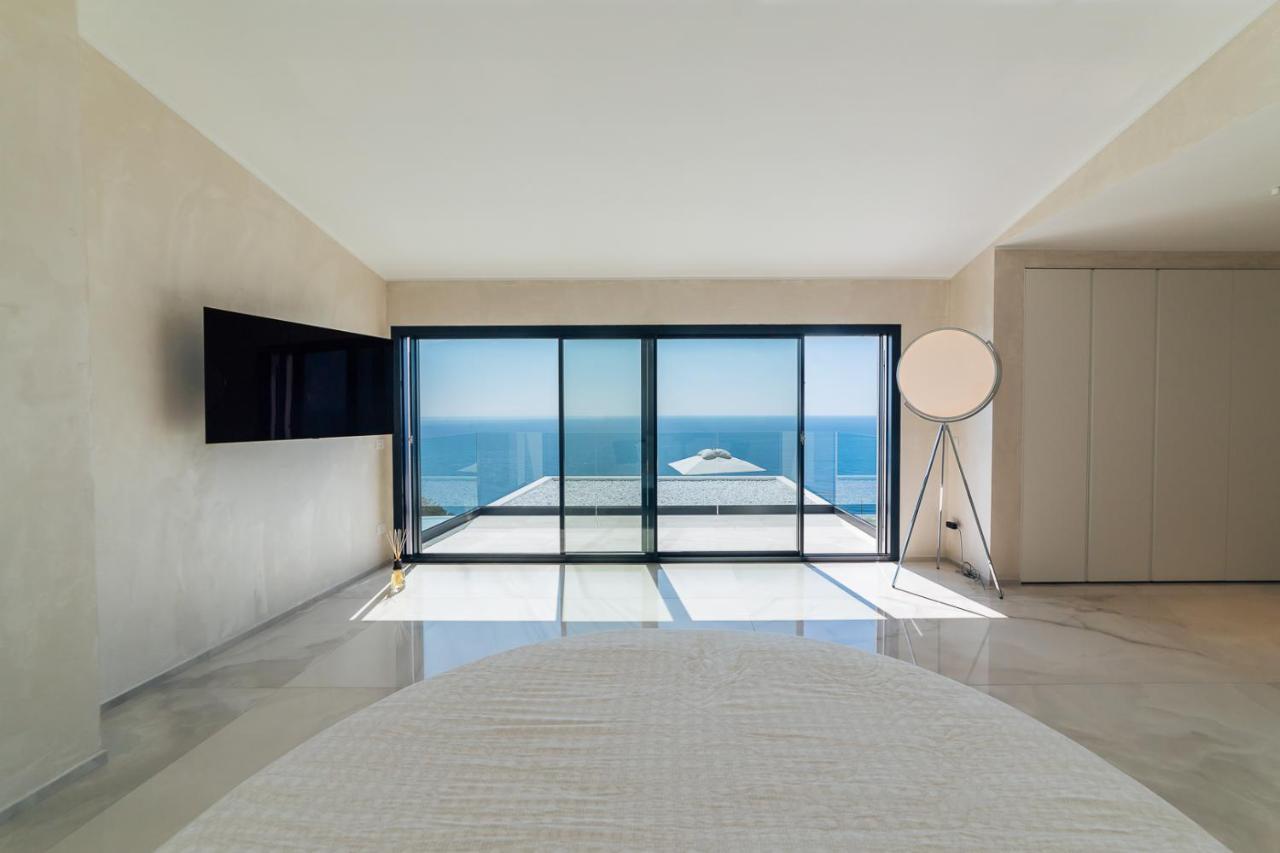 Villa Sabrina Riviera Dei Fiori A Picco Sul Mare Con Piscina Privata ,Wellness & Spa Imperia Exterior foto