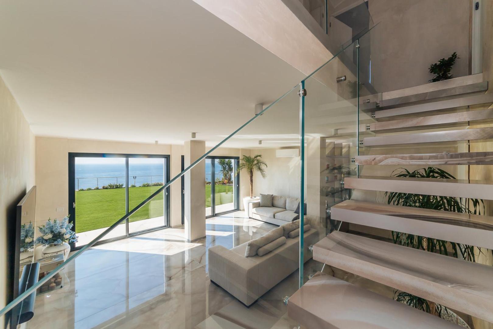 Villa Sabrina Riviera Dei Fiori A Picco Sul Mare Con Piscina Privata ,Wellness & Spa Imperia Exterior foto